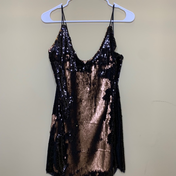 NWT FREE PEOPLE Seeing Double sequin mini dress L - Picture 3 of 6